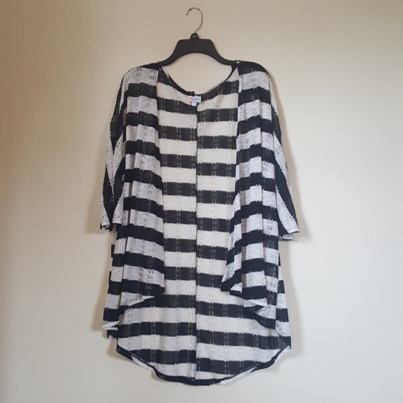 LuLaRoe Sweaters - LulaRoe Lindsay